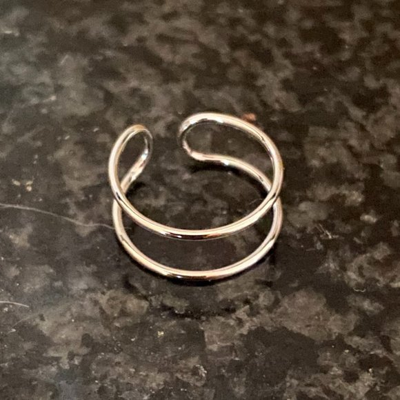 CloverPost Open Wire Adjustable Ring Cuff- Silver - Picture 1 of 3